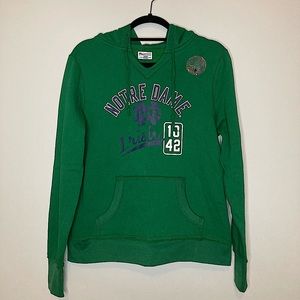 Notre Dame Women’s Hooded Sweatshirt Size Medium